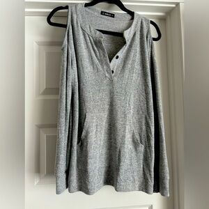 Sheilay size small cut out shoulder Casual top